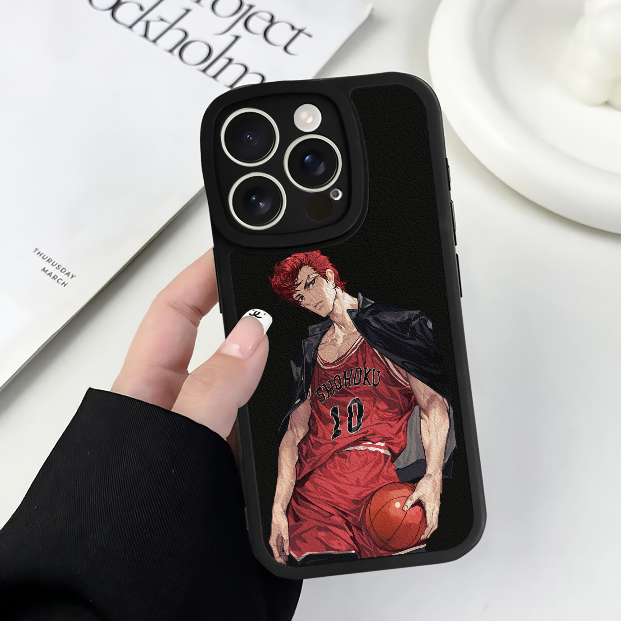 （画像用） SLAM DUNK／スラムダンク 【iPhone 16シリーズ対応】シリコンスマホケース（レザー調） 材質：シリコン